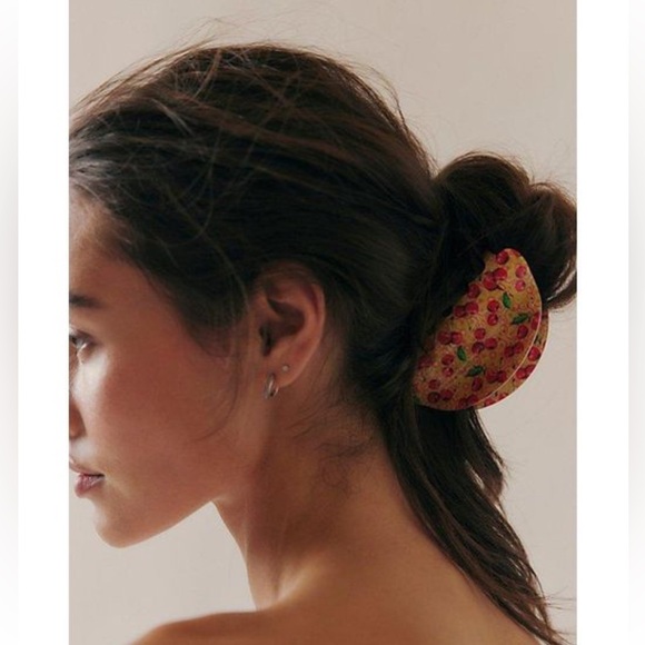 Free People Women's Orange Well Travelled Claw Clip NWOT - Picture 1 of 5